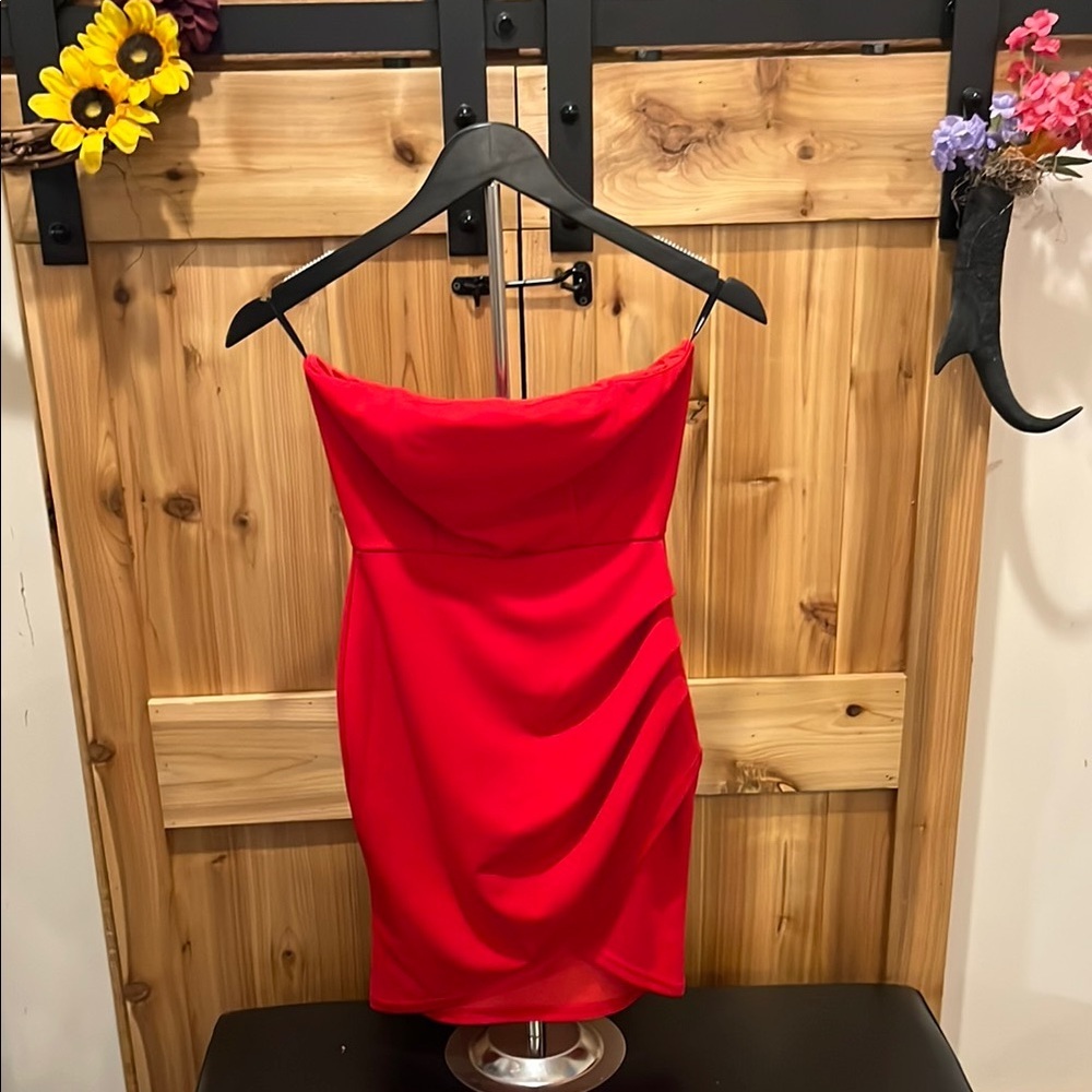 Forever 21 Red Strapless Bodycon Dress